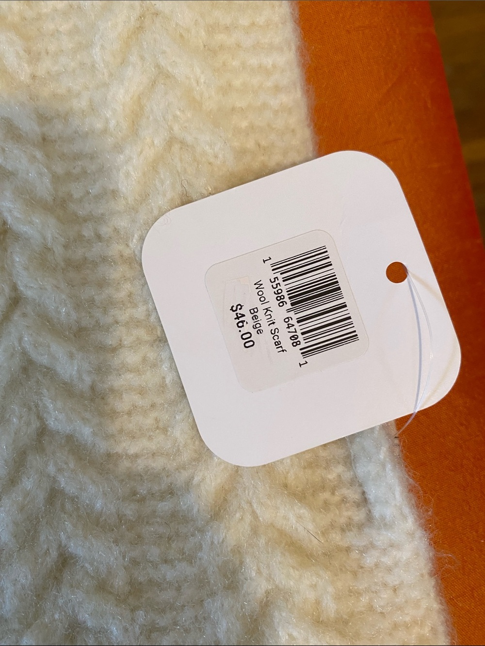 Modengmi Cream Cable-Pattern Knit Scarf - Picture 3 of 3